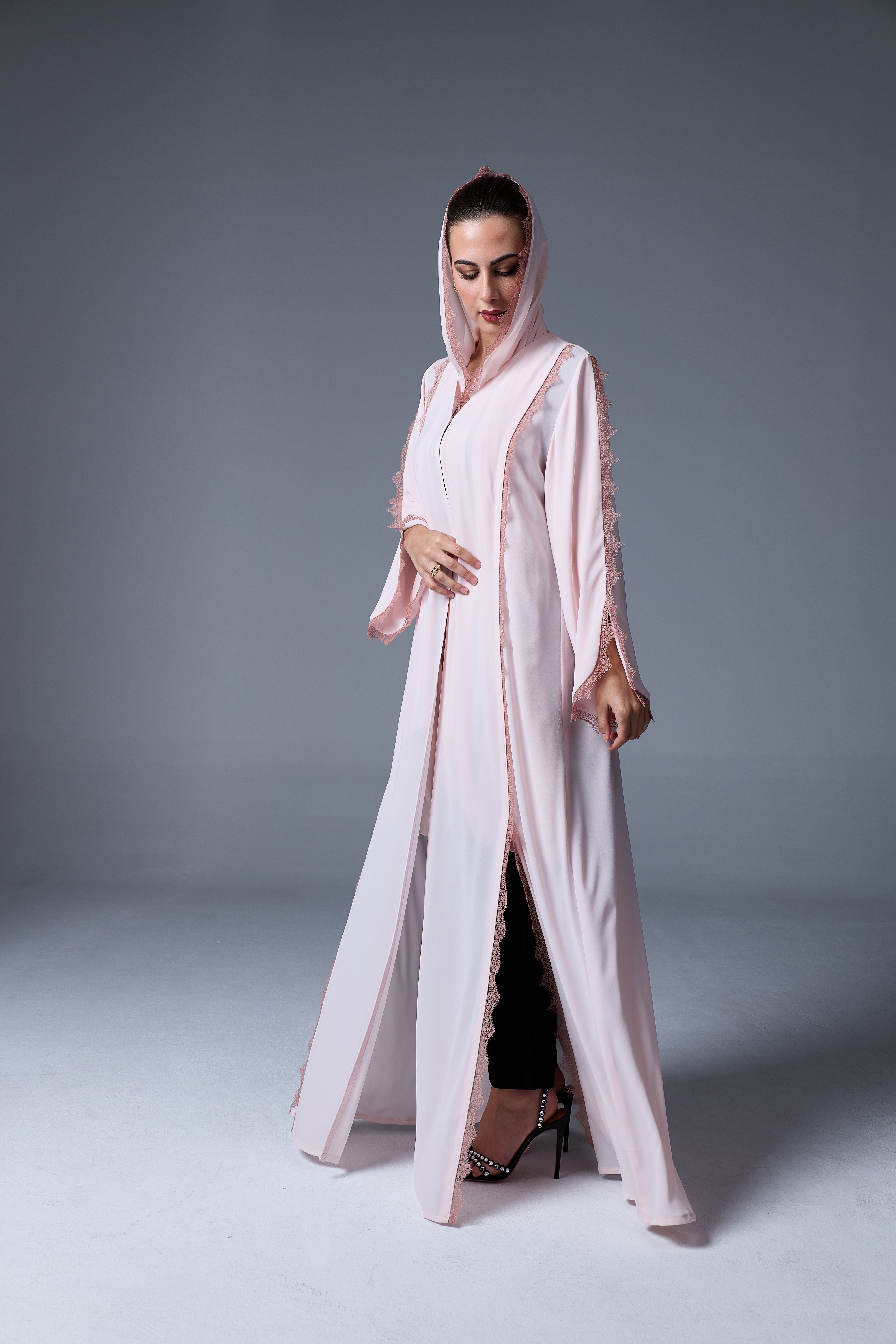 ÉLISE SIGNATURE ABAYA | BABY PINK