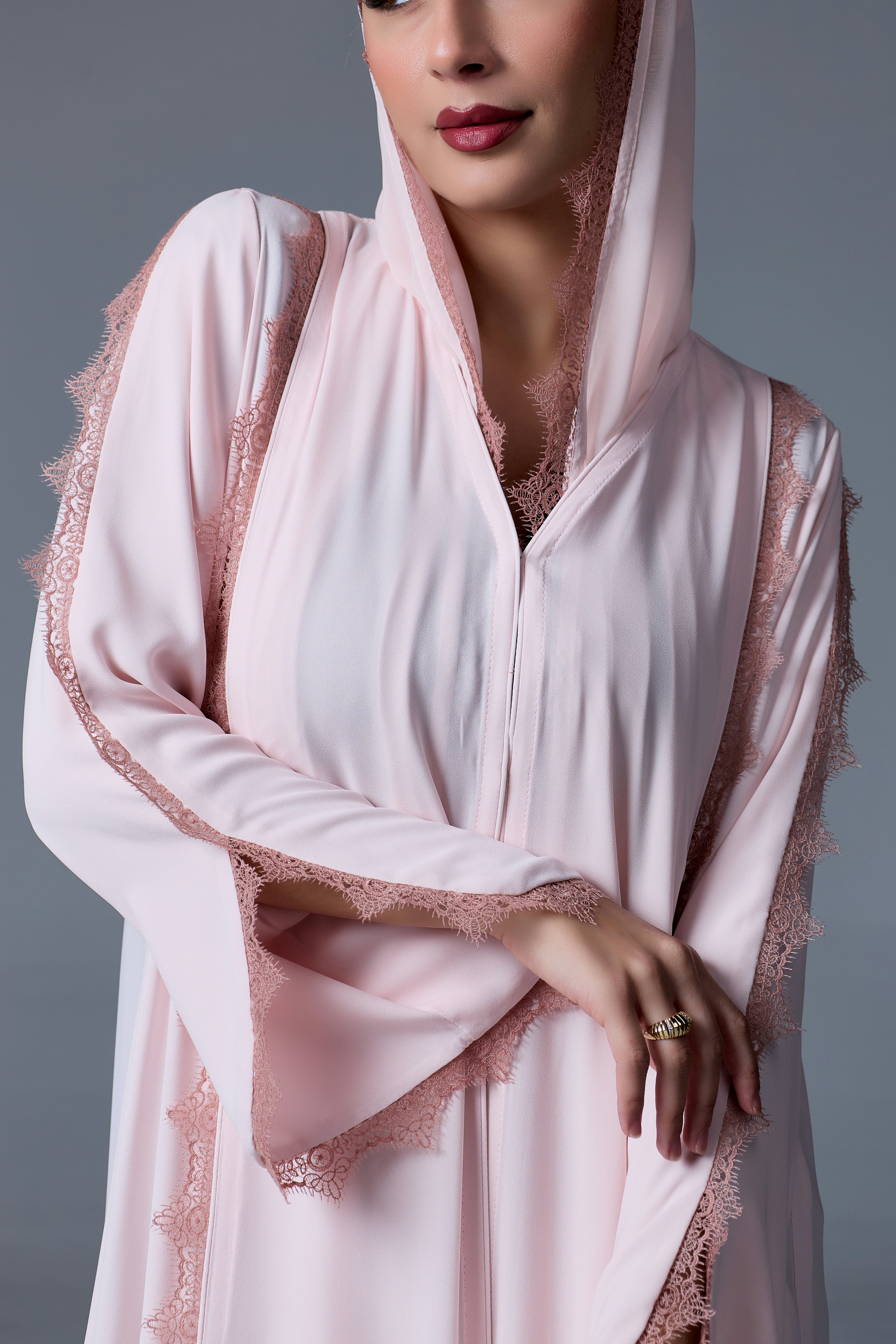ÉLISE SIGNATURE ABAYA | BABY PINK